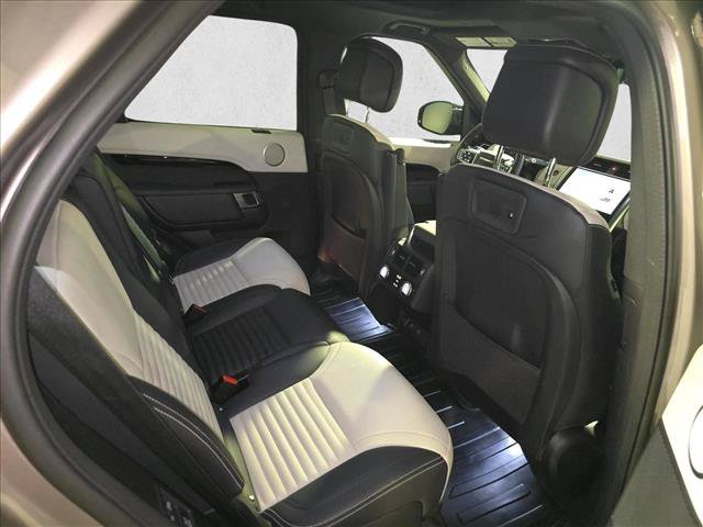 Used 2023 Land Rover Discovery S R-Dynamic AWD/4WD image 11