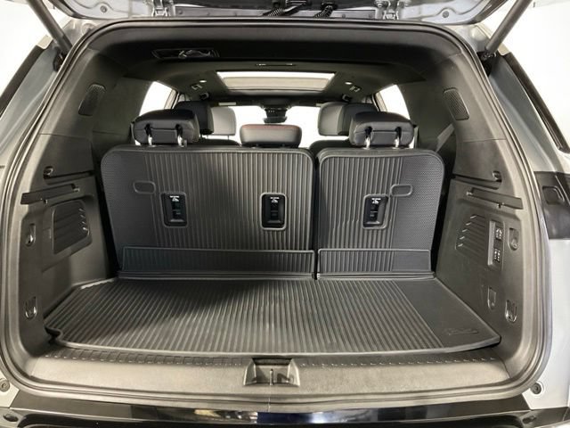 Used 2026 Chevrolet Traverse RS w/ LPO, Floor Liner Package FWD image 33