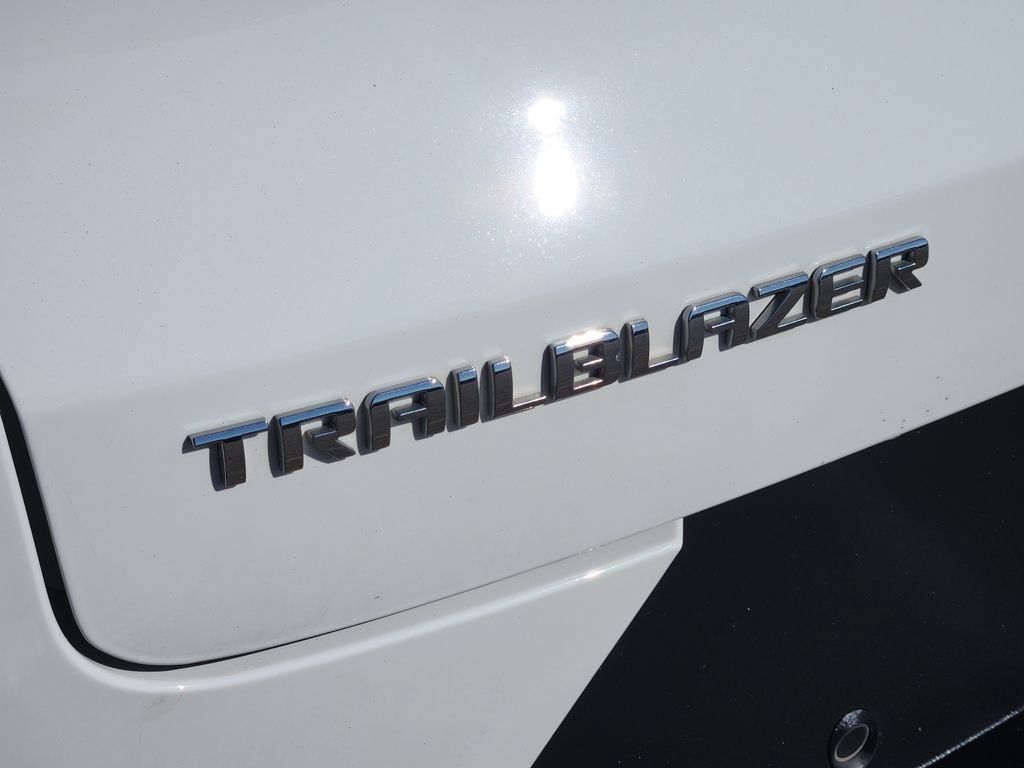 Used 2024 Chevrolet TrailBlazer ACTIV w/ Convenience Package FWD image 11