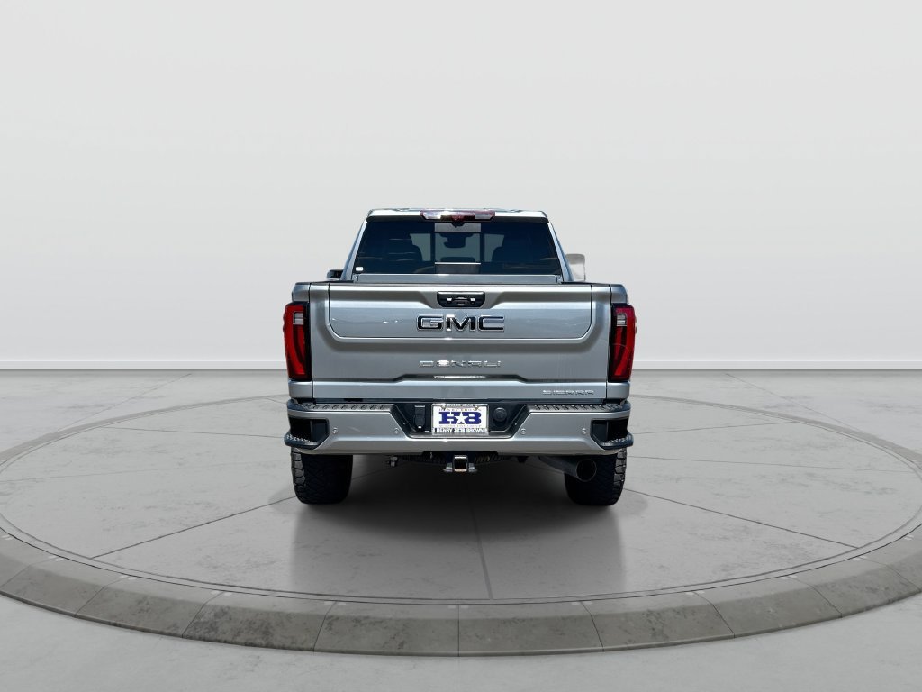 Used 2024 GMC Sierra 3500 Denali w/ Technology Package AWD/4WD image 7