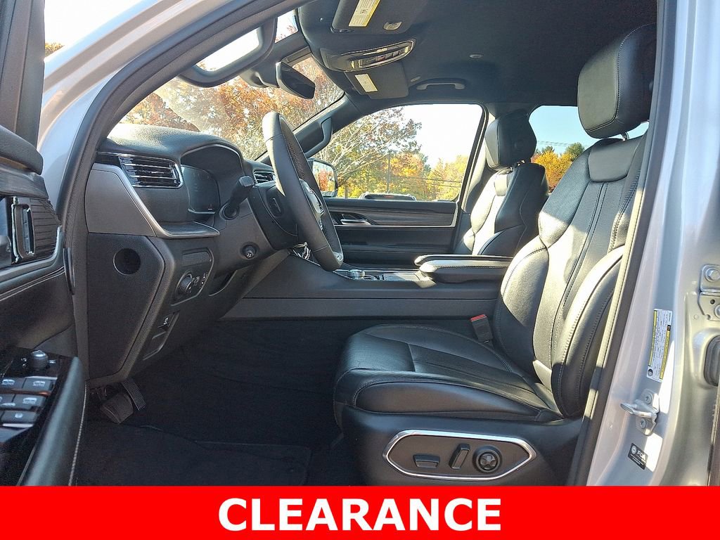 Used 2023 Jeep Wagoneer L Series II image 13