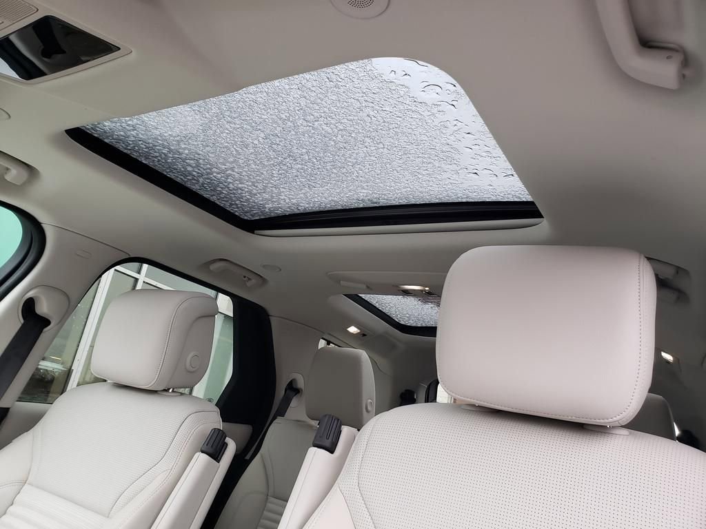 New 2026 Land Rover Discovery Limited Edition image 20