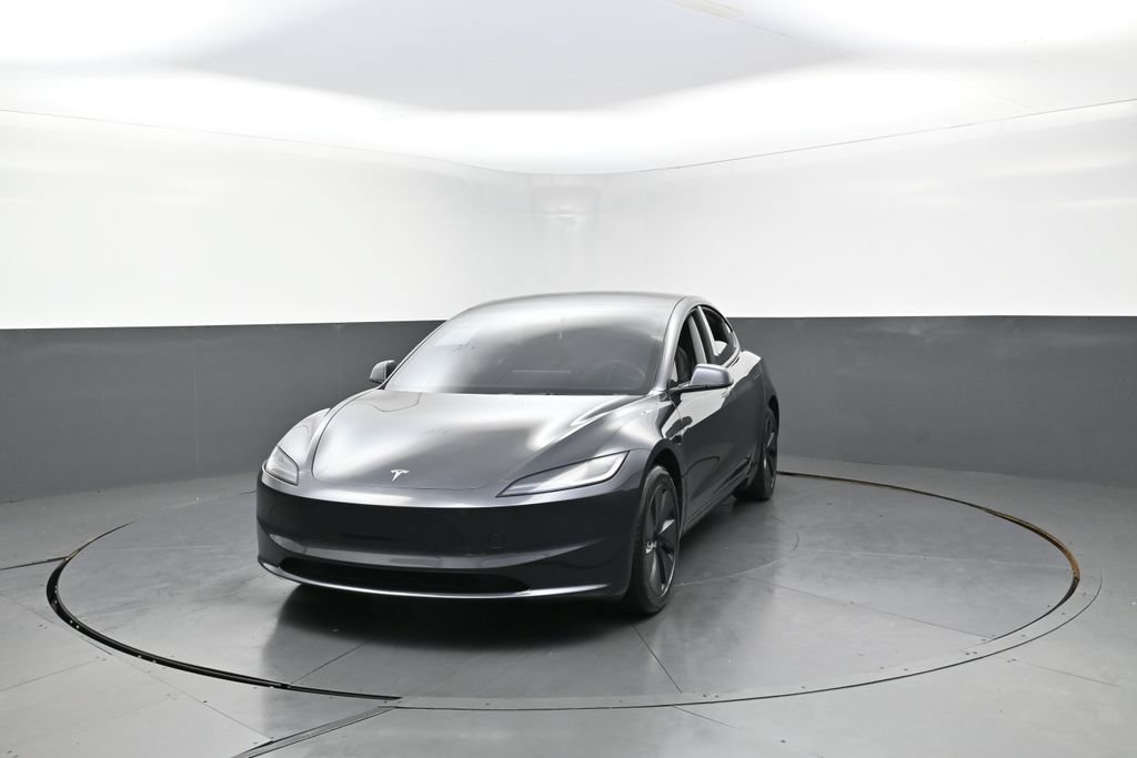 Used 2024 Tesla Model 3 Standard Range RWD image 3
