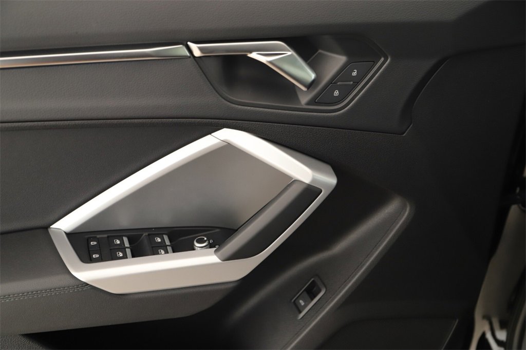 New 2025 Audi Q3 2.0T Premium image 25