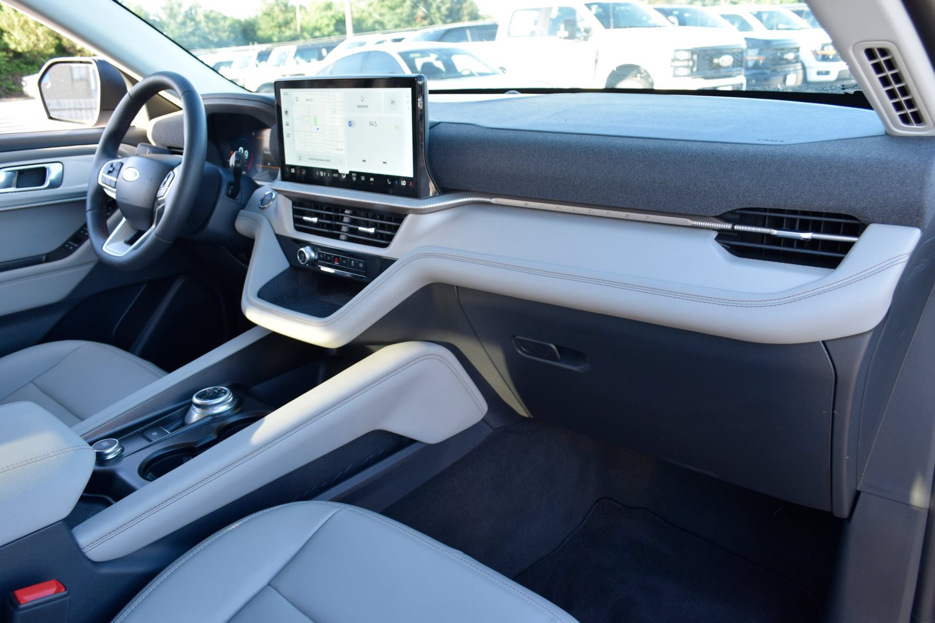 New 2026 Ford Explorer Active w/ Active Comfort Package RWD image 23