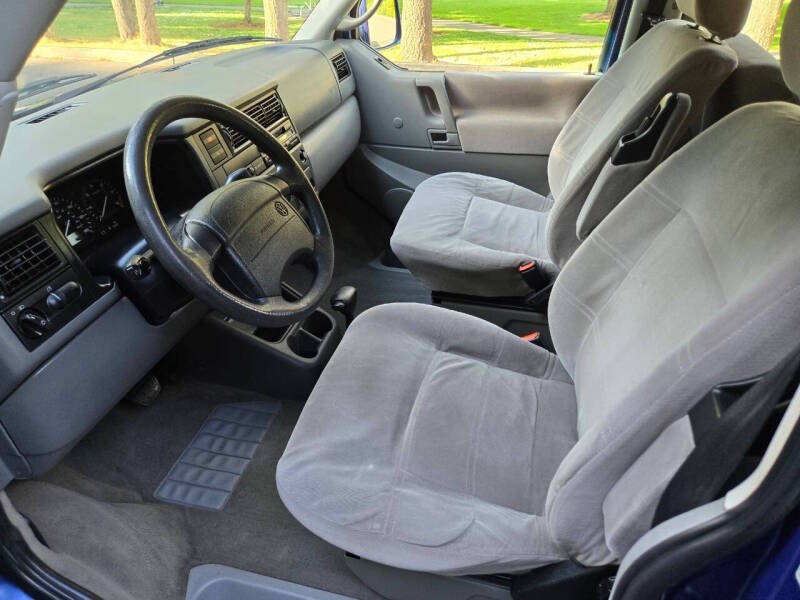 Used 1999 Volkswagen Eurovan MV FWD image 15
