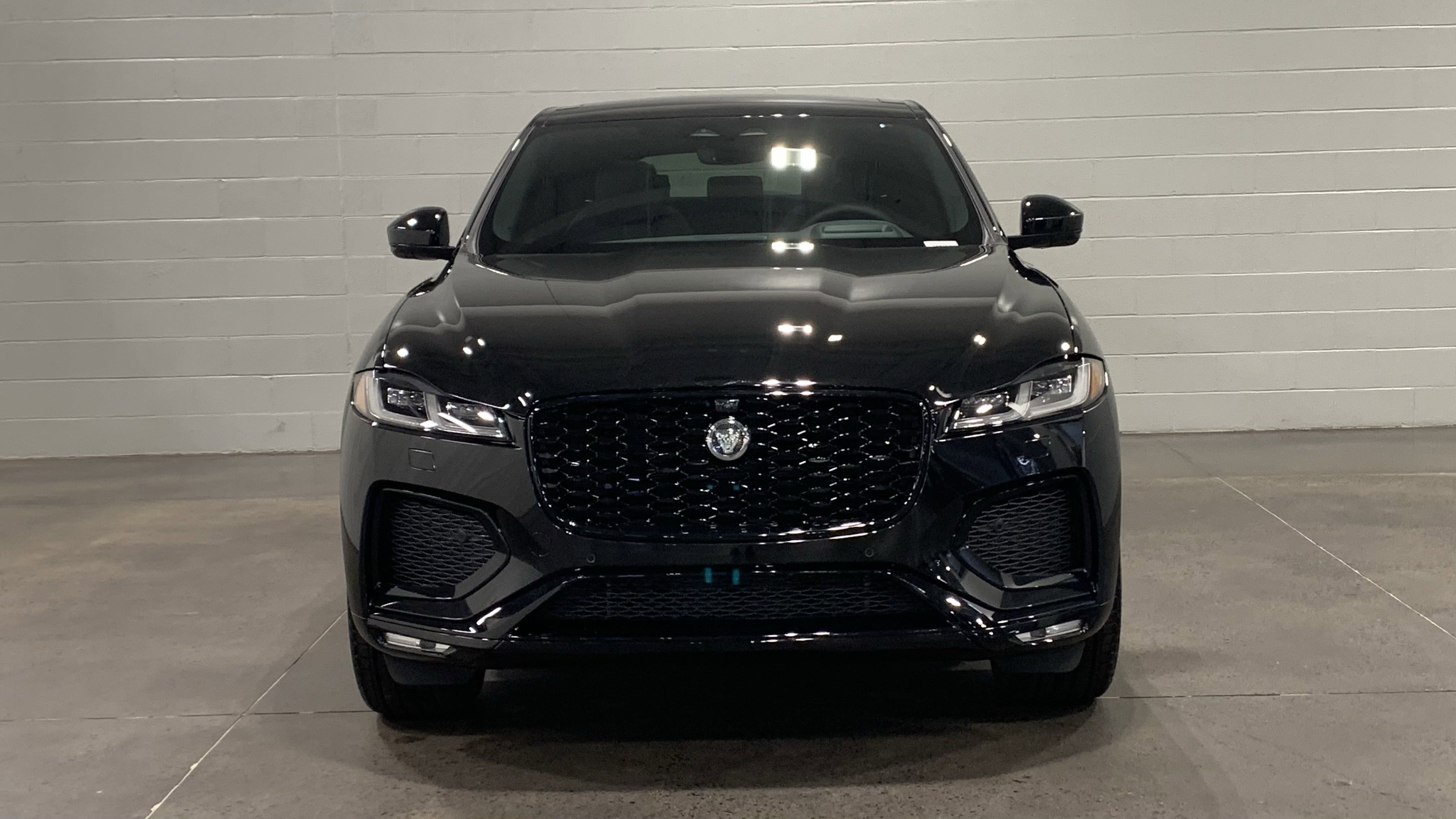New 2026 Jaguar F-PACE R-Dynamic S image 9