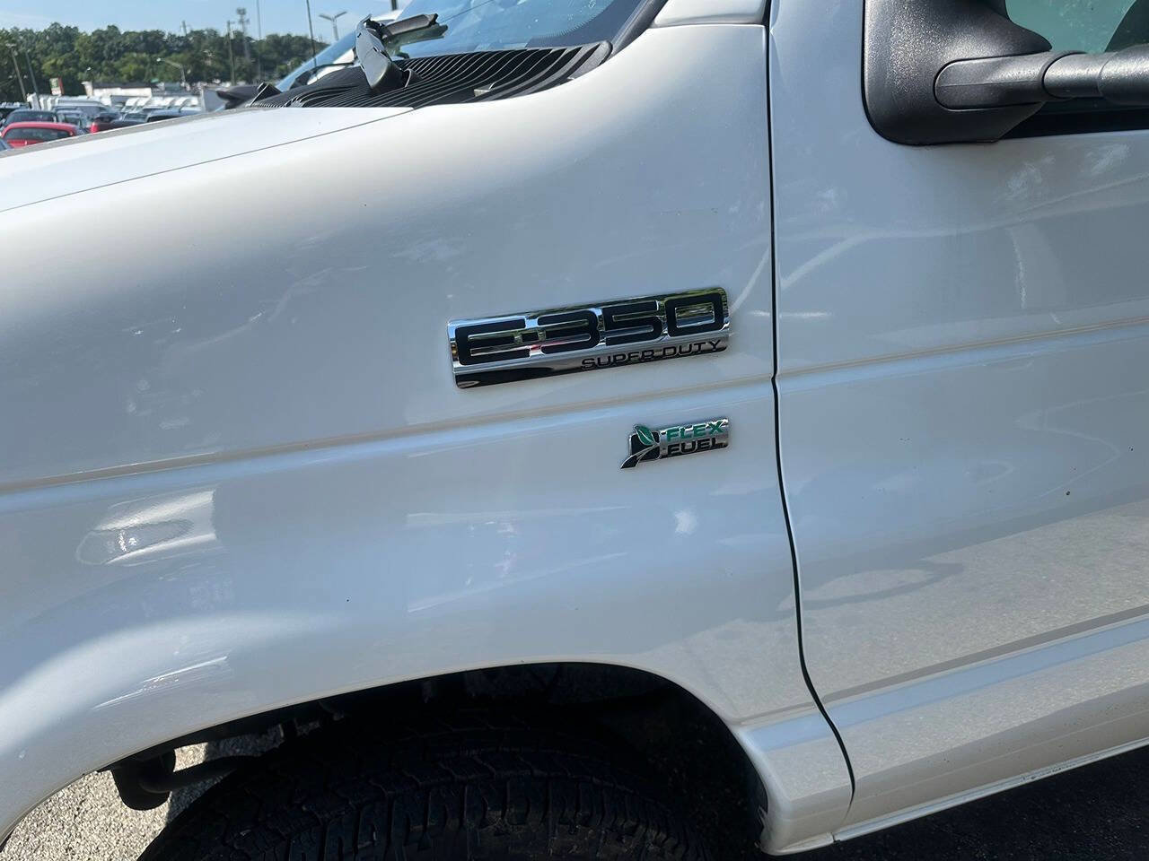 Used 2016 Ford E-350 and Econoline 350 Super Duty w/ Power Windows & Locks Group image 4