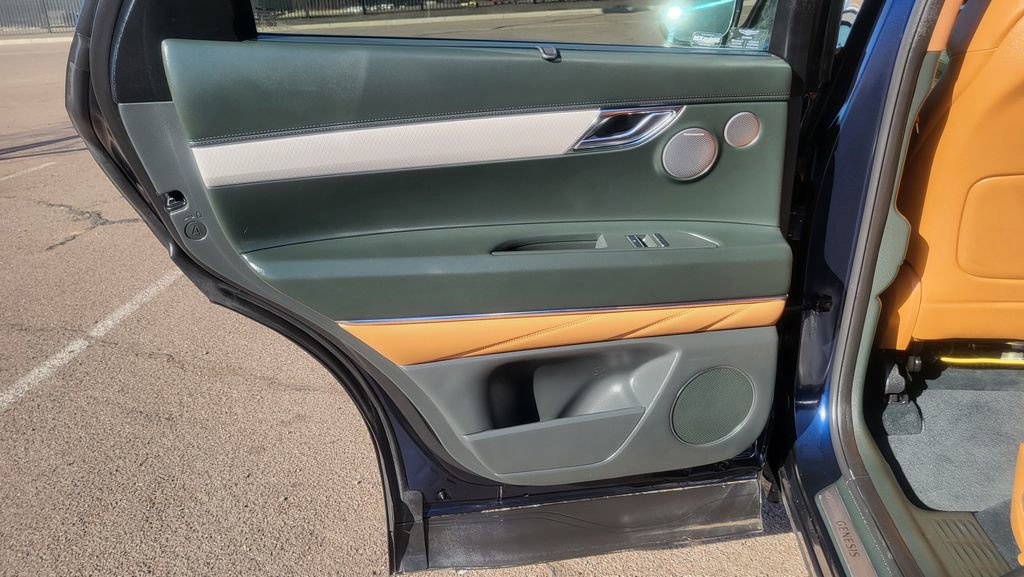 Used 2025 Genesis GV80 2.5T Advanced AWD/4WD image 21