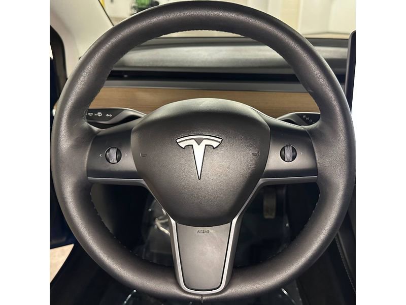 Used 2022 Tesla Model 3 Long Range AWD/4WD image 18