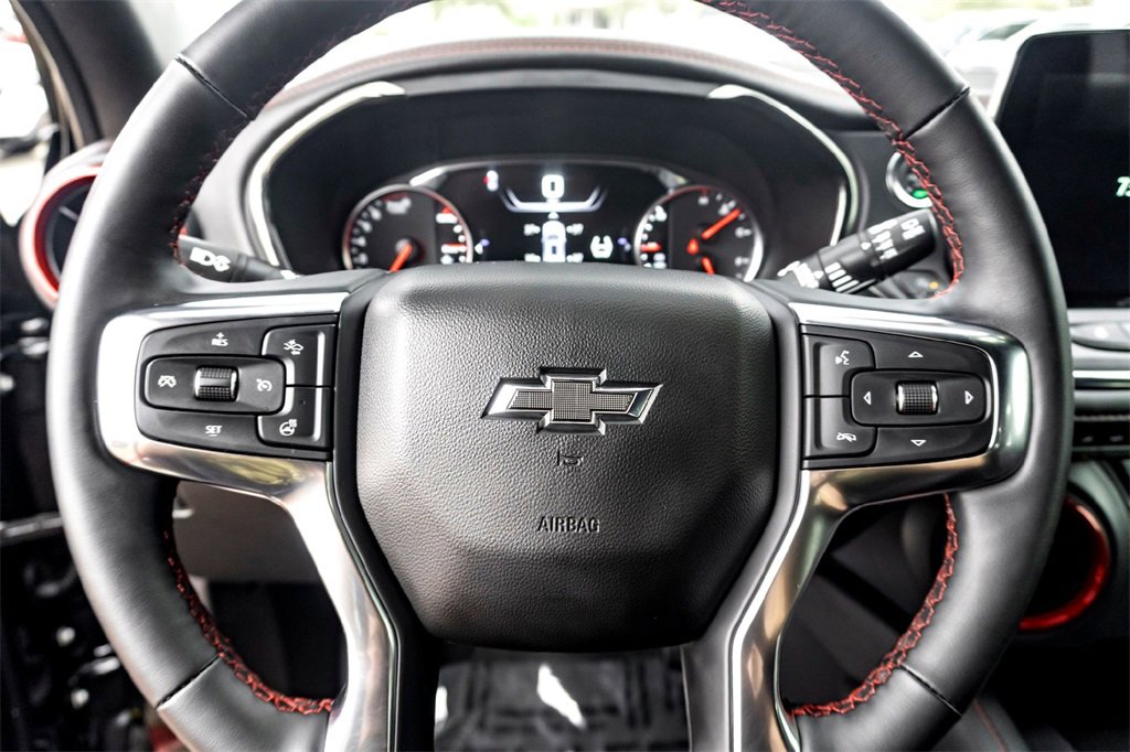 Used 2025 Chevrolet Blazer RS image 17