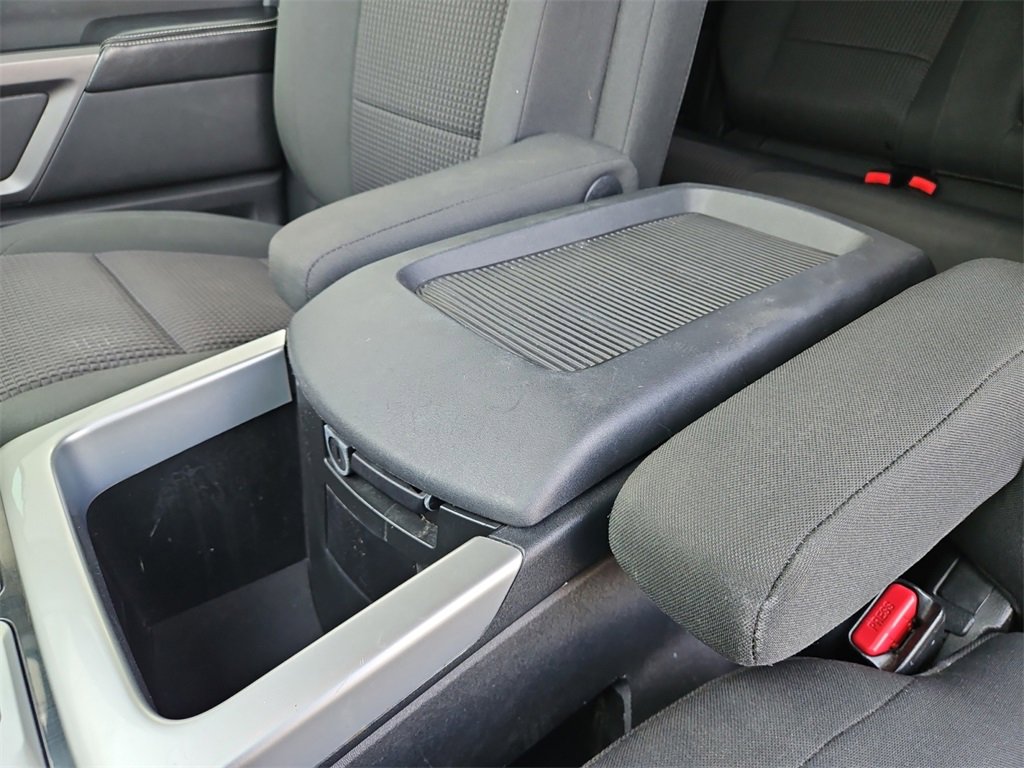 Used 2015 Nissan Titan PRO-4X image 11