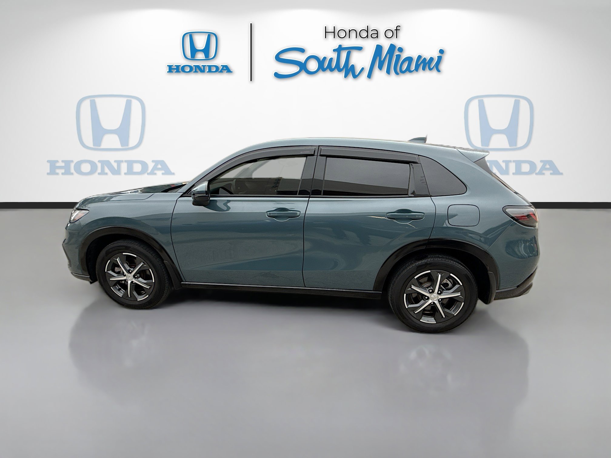 Certified 2024 Honda HR-V EX-L image 4