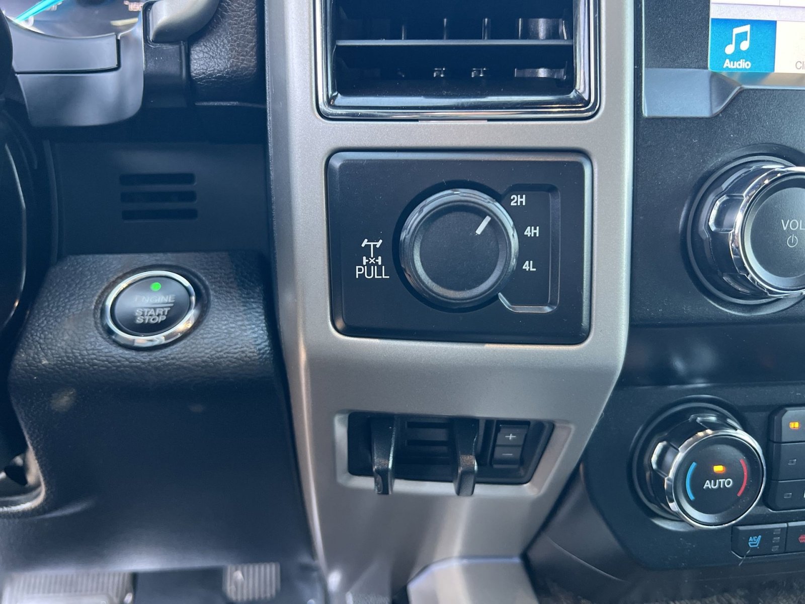 Used 2019 Ford F350 Lariat w/ Lariat Ultimate Package image 32