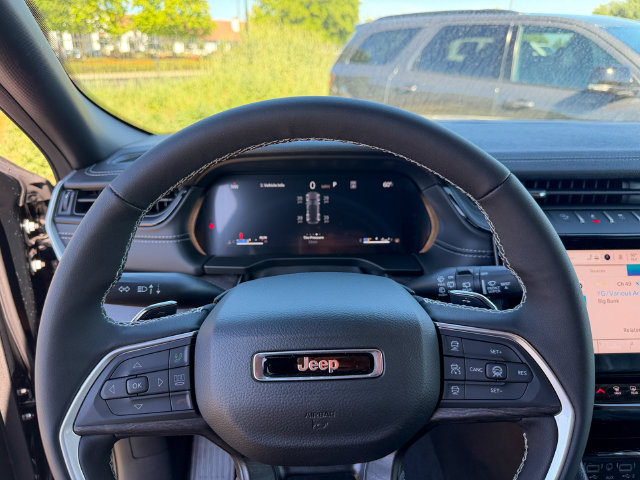 New 2026 Jeep Grand Cherokee Altitude AWD/4WD image 14