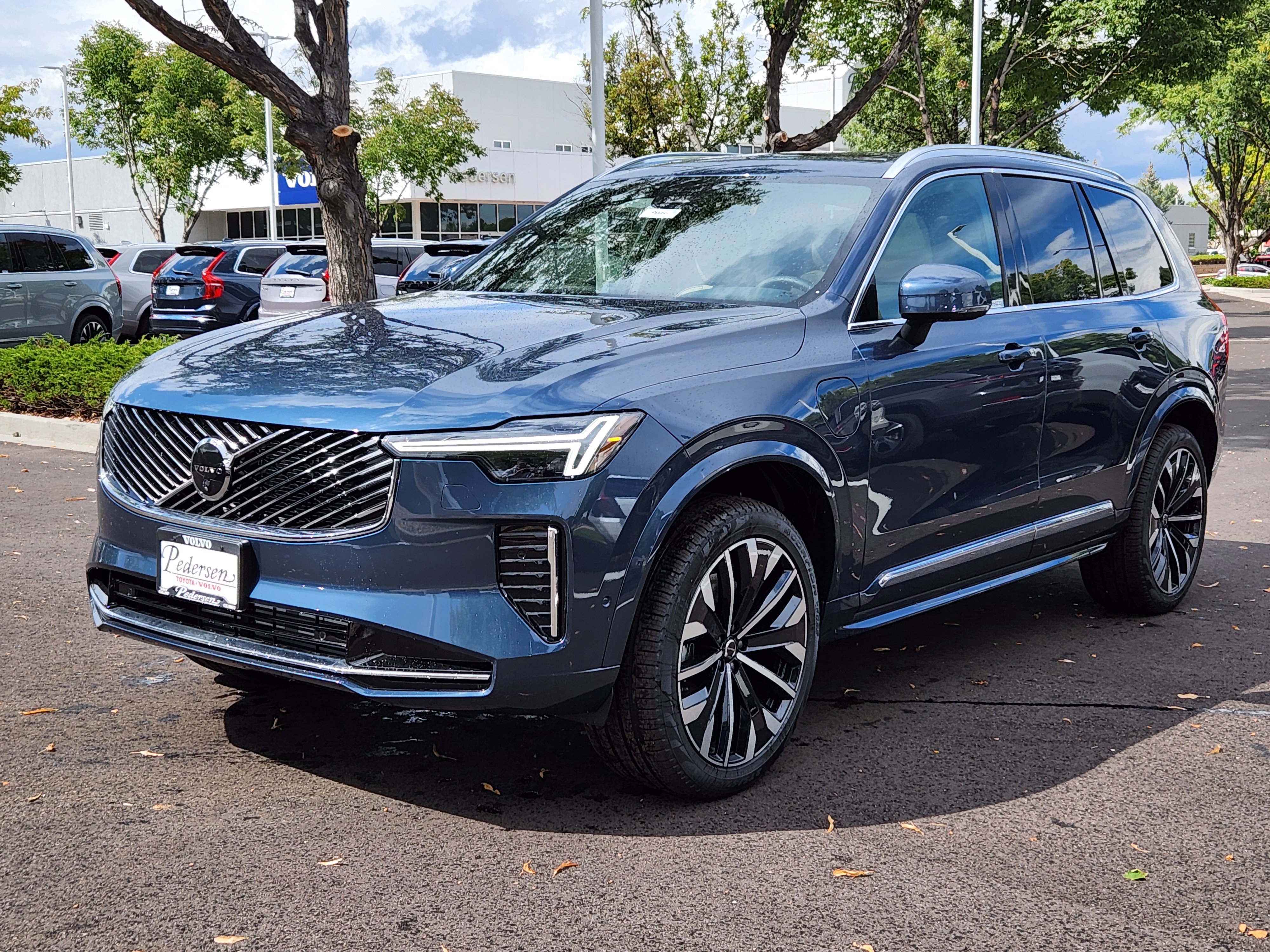 New 2026 Volvo XC90 T8 Plus image 4