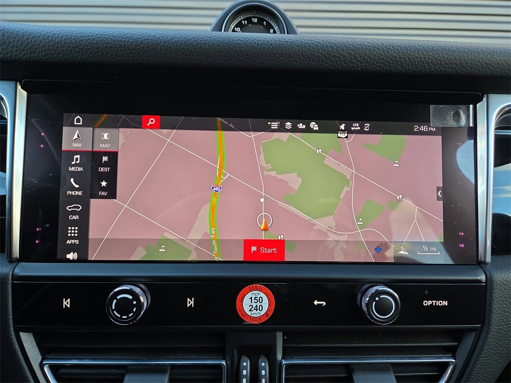 Used 2025 Porsche Macan image 11