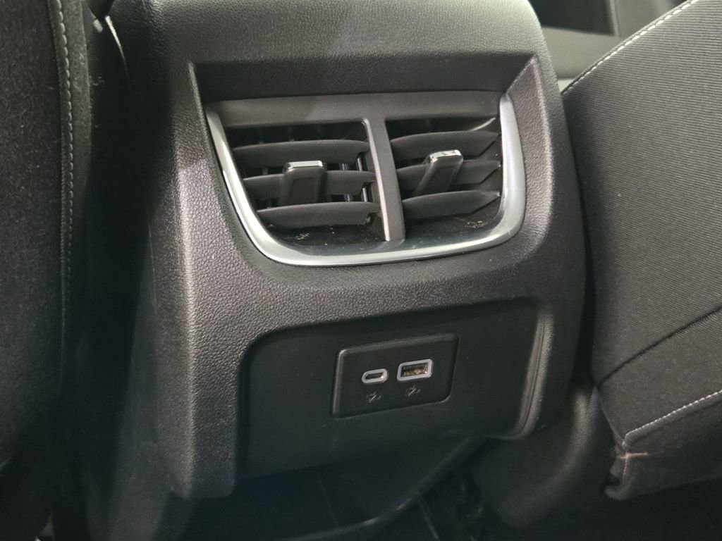 Used 2025 Chevrolet Blazer LT FWD image 26