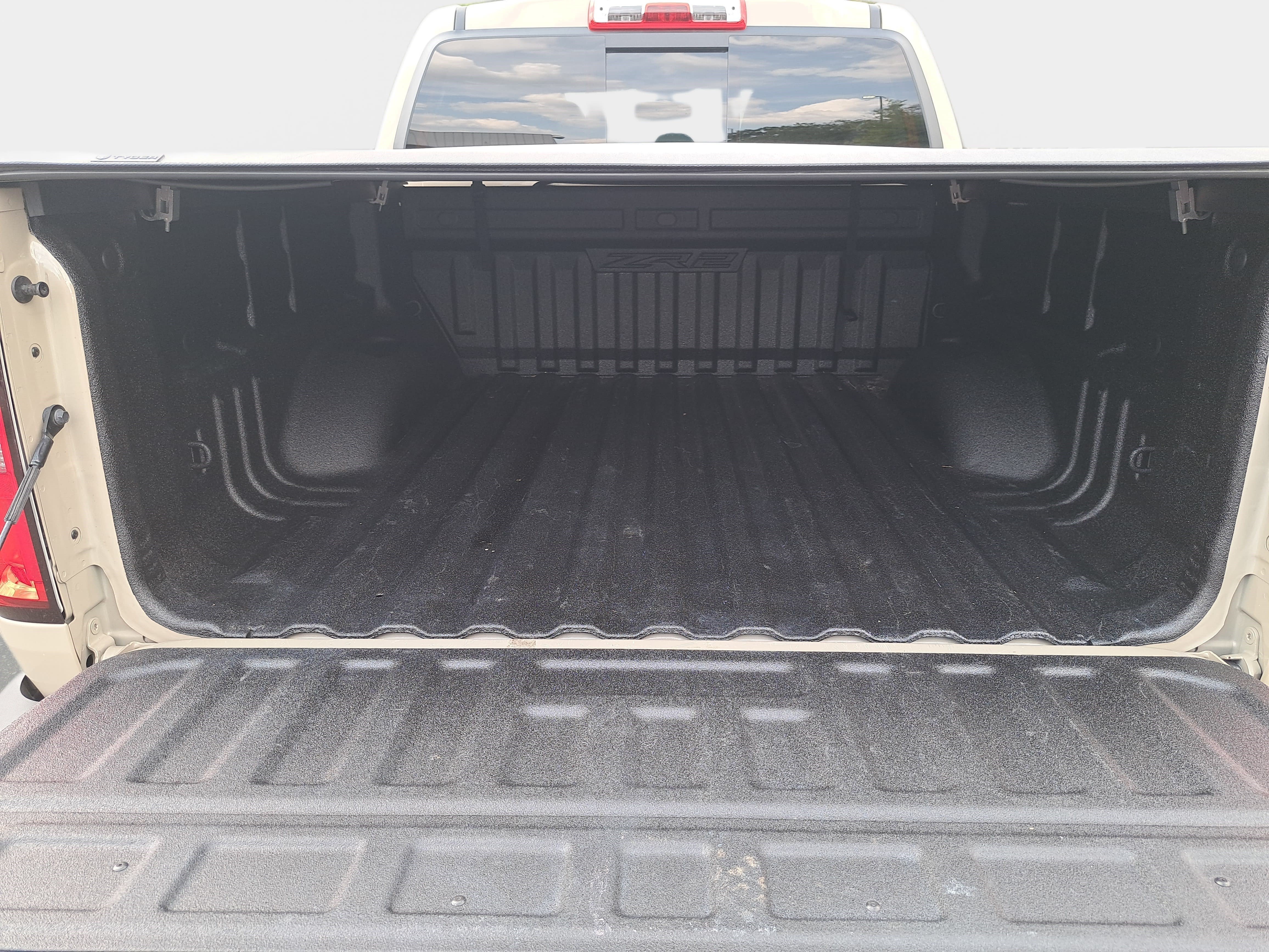 Used 2022 Chevrolet Colorado ZR2 AWD/4WD image 12