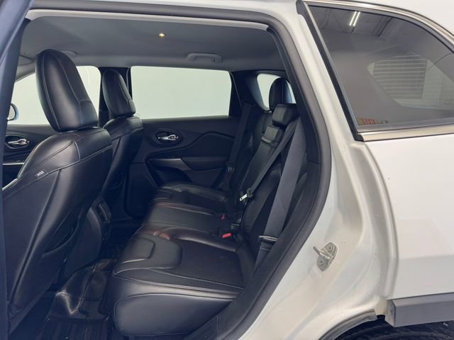 Used 2019 Jeep Cherokee Latitude Plus image 19