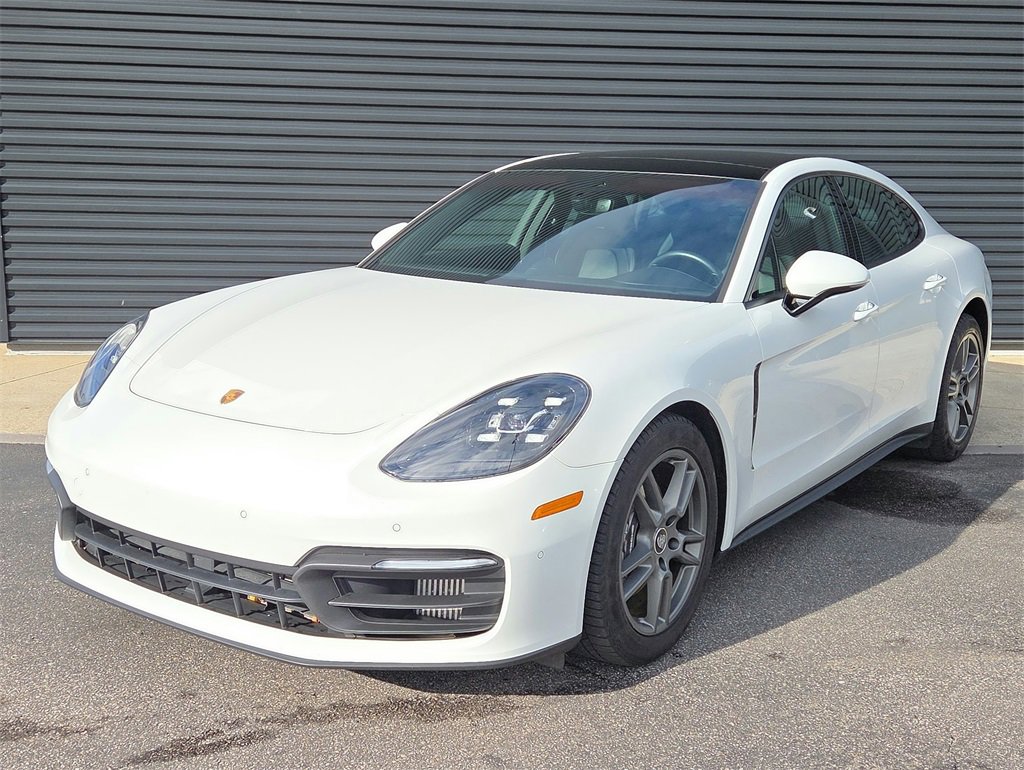 Used 2022 Porsche Panamera 4 image 1