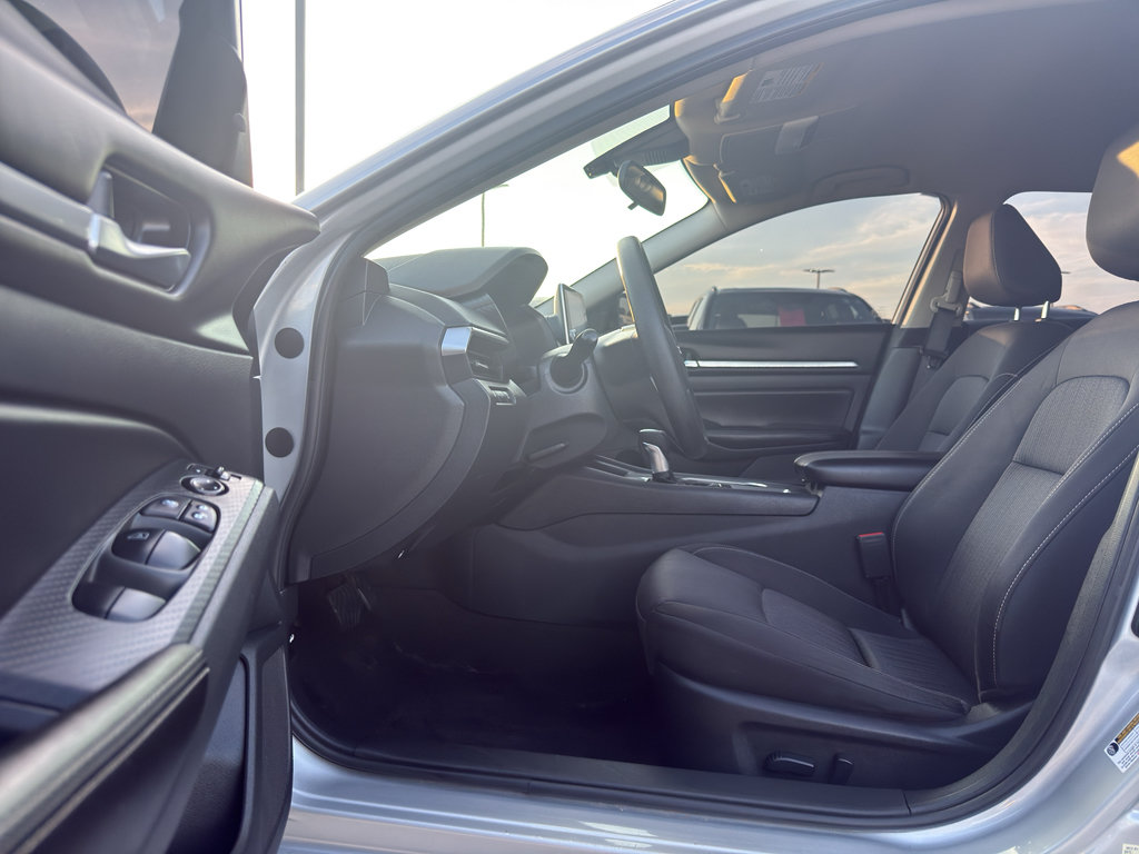 Used 2022 Nissan Altima 2.5 SV AWD/4WD image 9