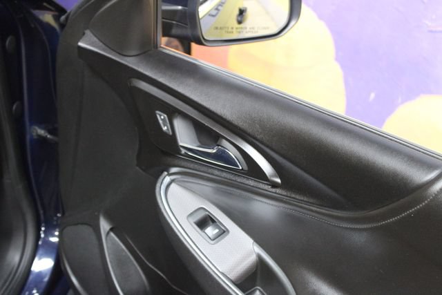 Used 2018 Chevrolet Malibu LT w/ True North Edition FWD image 11