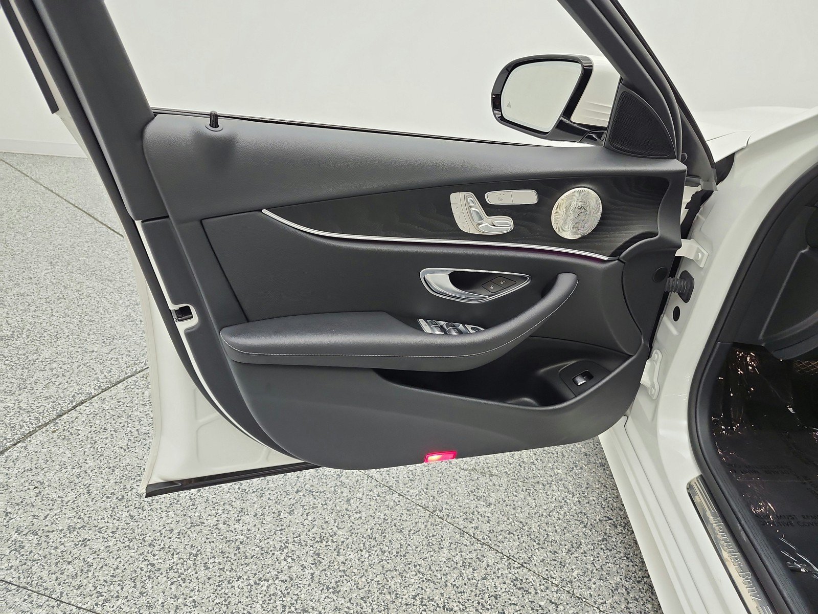 Used 2023 Mercedes-Benz E 350 Sedan image 15