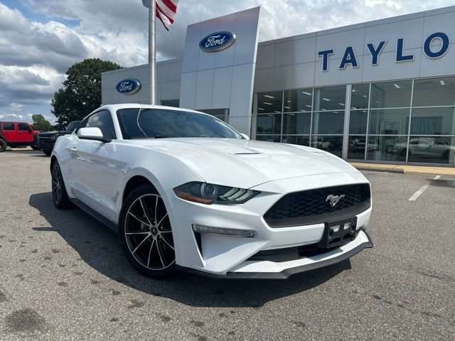 Used 2018 Ford Mustang Coupe w/ Equipment Group 101A RWD image 4