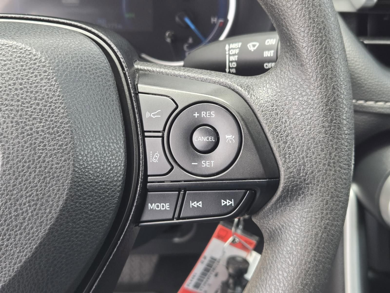 Used 2024 Toyota RAV4 LE AWD/4WD image 18