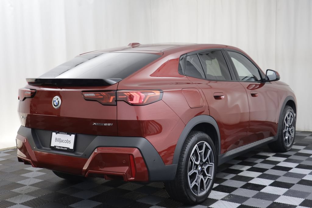 Certified 2025 BMW X2 xDrive28i AWD/4WD image 15
