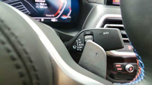 Used 2025 BMW X4 M40i AWD/4WD image 46