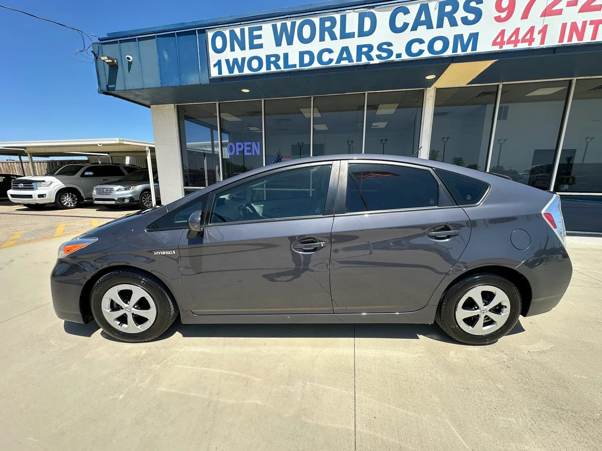 Used 2015 Toyota Prius Three FWD image 2