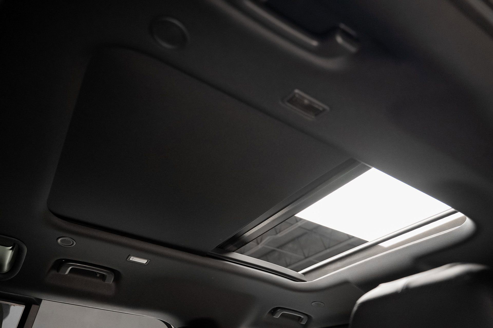 Used 2021 Land Rover Defender 110 S image 72