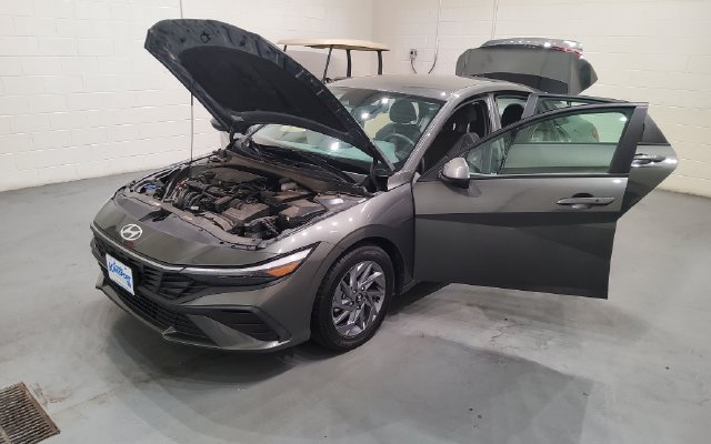 Used 2024 Hyundai Elantra SEL FWD image 10