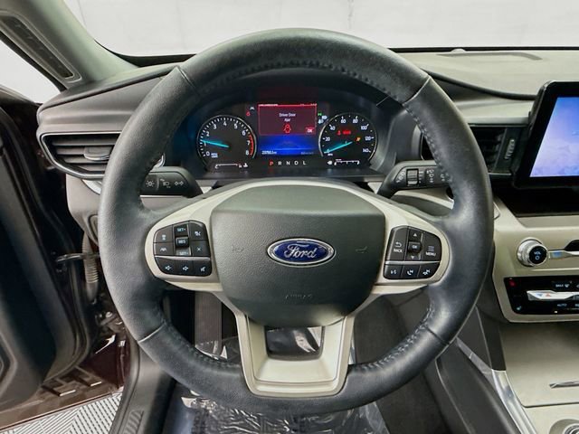 Used 2023 Ford Explorer XLT w/ Equipment Group 202A image 11