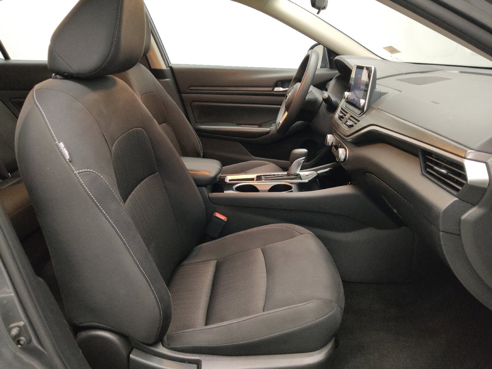Used 2024 Nissan Altima 2.5 SV image 21