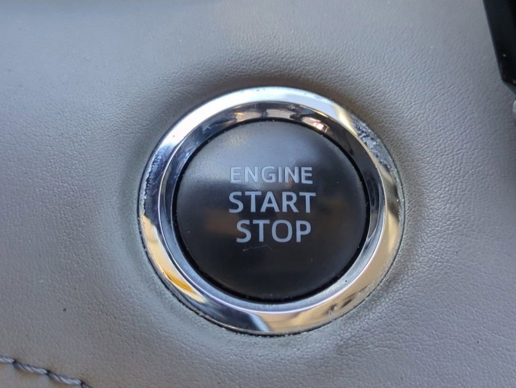 Used 2022 Toyota Highlander Platinum image 33