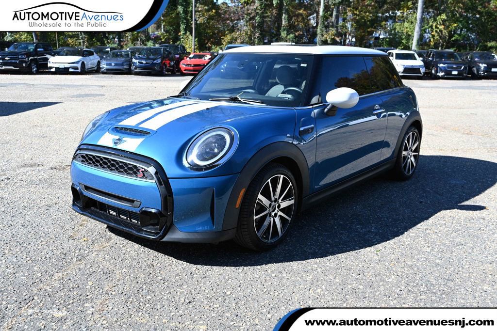 Used 2023 MINI Cooper S w/ Signature Upholstery Package image 1