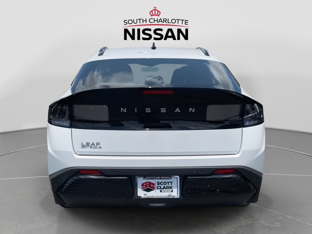 New 2026 Nissan Leaf Platinum+ w/ Floor Mat Package (Platinum+) FWD image 5