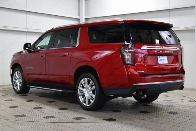 Used 2023 Chevrolet Suburban High Country image 6