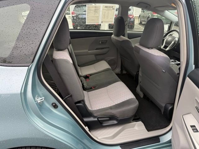 Used 2017 Toyota Prius V Three w/ Carpet Mat Package FWD image 10