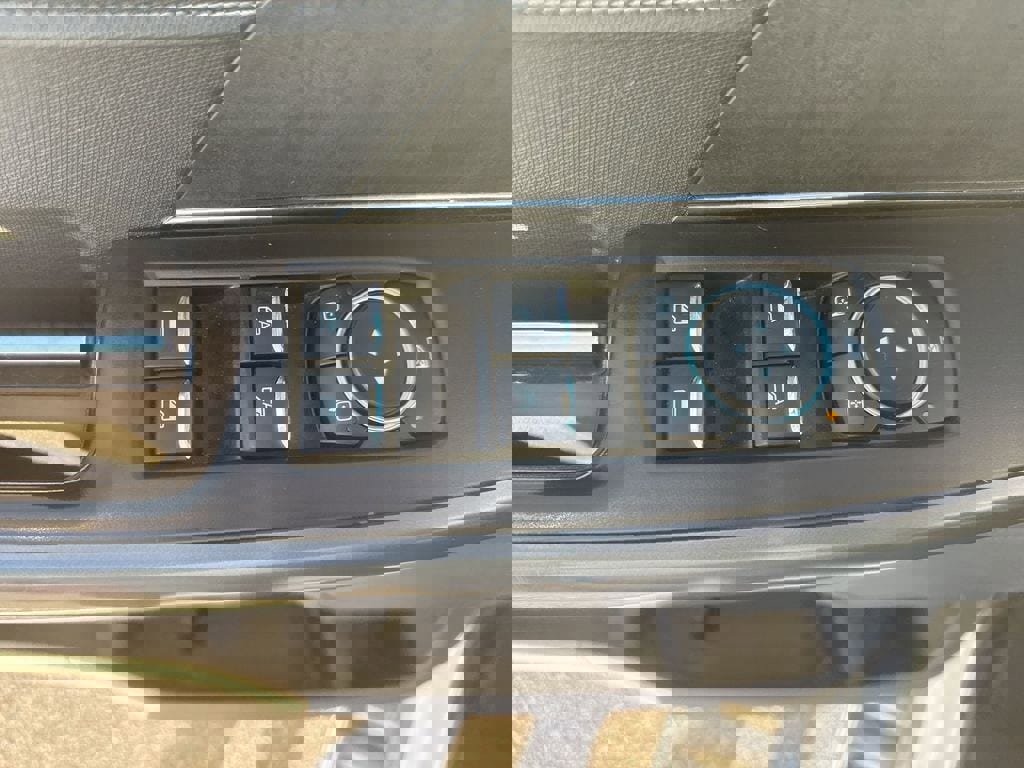 Used 2024 Ford F150 XLT w/ Mobile Office Package image 21