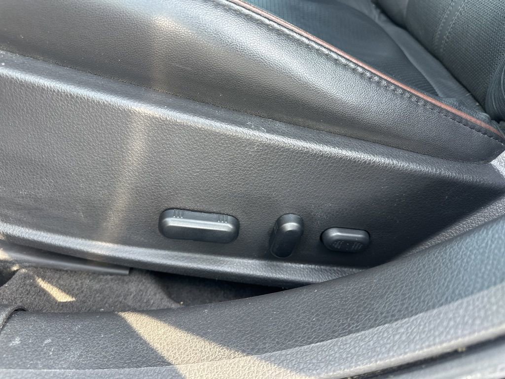 Used 2012 Lincoln MKZ image 14