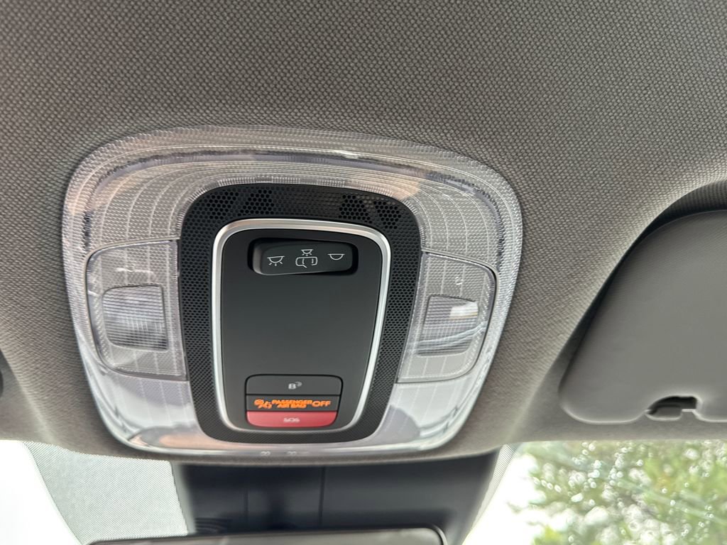 New 2025 Hyundai Elantra SEL image 18