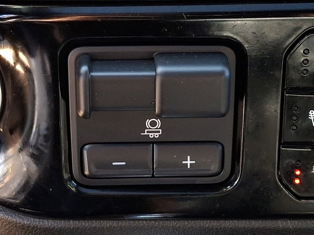 Used 2024 Chevrolet Silverado 2500 High Country w/ High Country Premium Package image 23