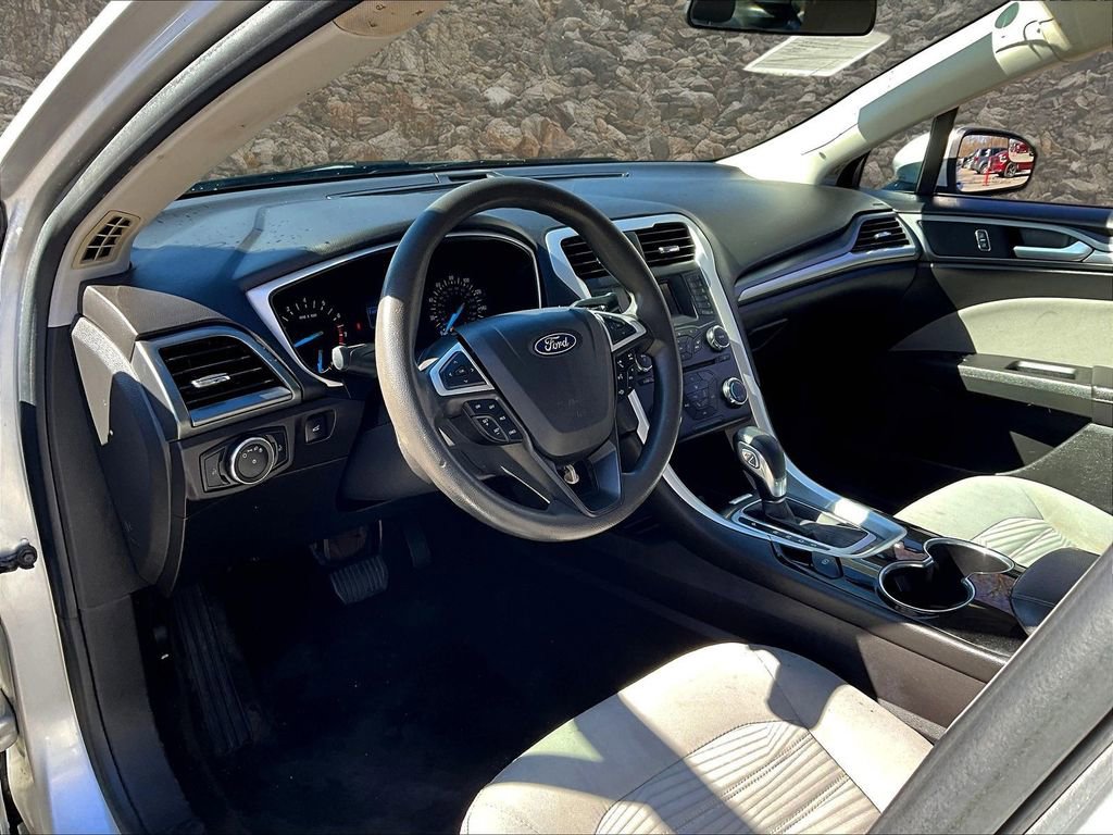 Used 2016 Ford Fusion S FWD image 11