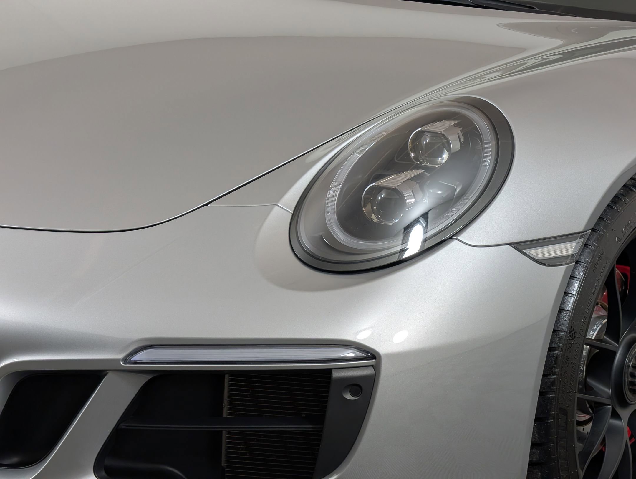 Used 2019 Porsche 911 Targa 4 GTS AWD/4WD image 13