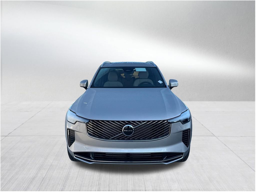 New 2026 Volvo XC90 T8 Core image 2