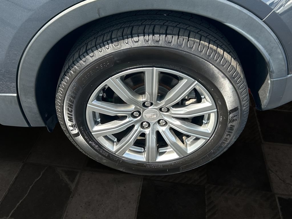 Used 2019 Cadillac XT4 Premium Luxury w/ Driver Awareness Package FWD image 9